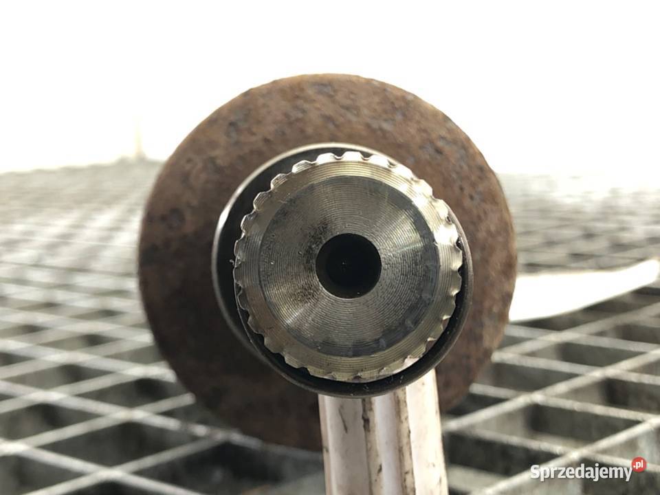 PÓŁOŚ PRAWY PRZÓD SUZUKI SX4 4410179J01 15 99 osobowe podkarpackie