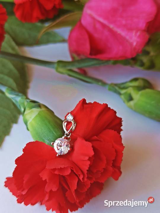 Zawieszka okrągłe oczko delikatna cyrkonia biała srebrne