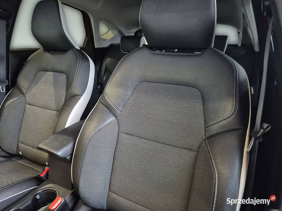RENAULT Captur 10 TCe Techno