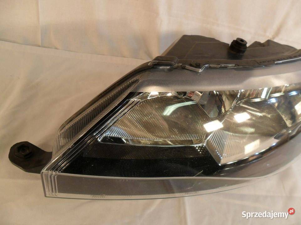 Reflektor Przód strona lewa Skoda Rapid NH osobowe Lampy przednie wielkopolskie Nowy Tomyśl