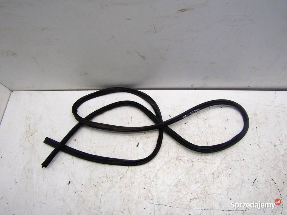 USZCZELKA KAROSERYJNA BAGAŻNIKA TYLNA TYŁ NISSAN osobowe