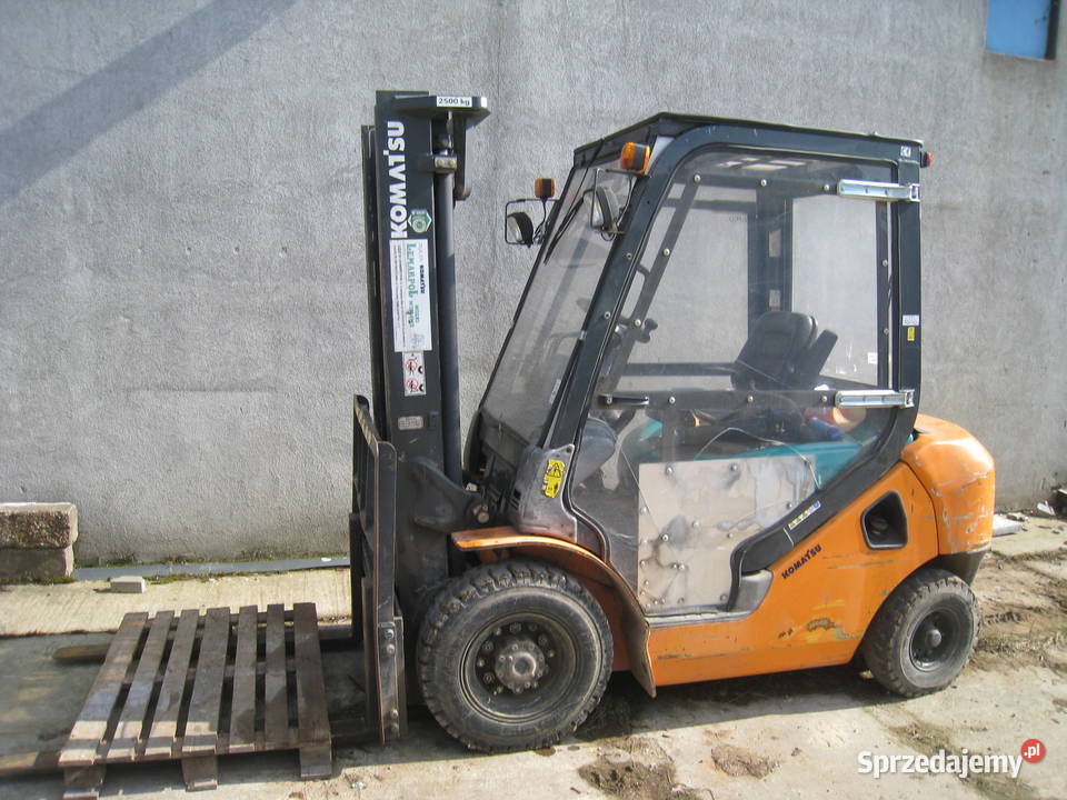 Syndyk sprzeda samochód wózek widłowy Kielce sprzedam