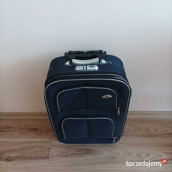 Walizka podróżna na kółkach Stronie Śląskie