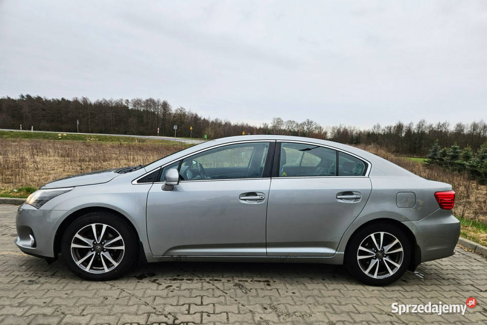 Toyota Avensis 16Valvematic 132 SerwisRata620 VAT marża Śrem