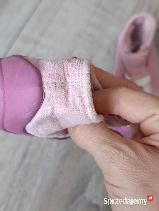 kapcie dziewczęce rozmiar 22 długość wkładki 115 Rozmiar 22 Domowe wielkopolskie Poznań