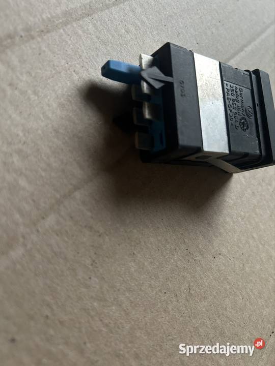 Przełącznik grzanych foteli Passat b5 b5fl Grudziądz
