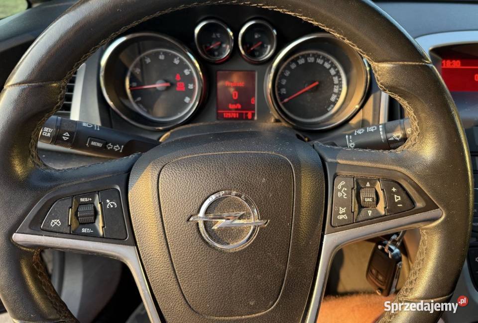 Opel Astra J 14 TURBO świętokrzyskie sprzedam