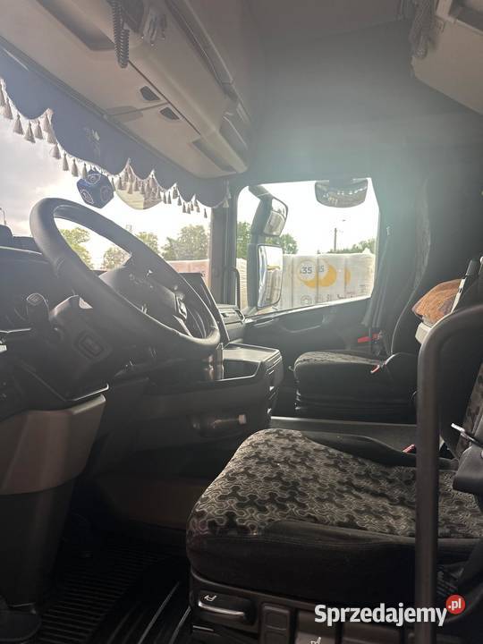 SCANIAciągnik samochodowy śląskie Radzionków