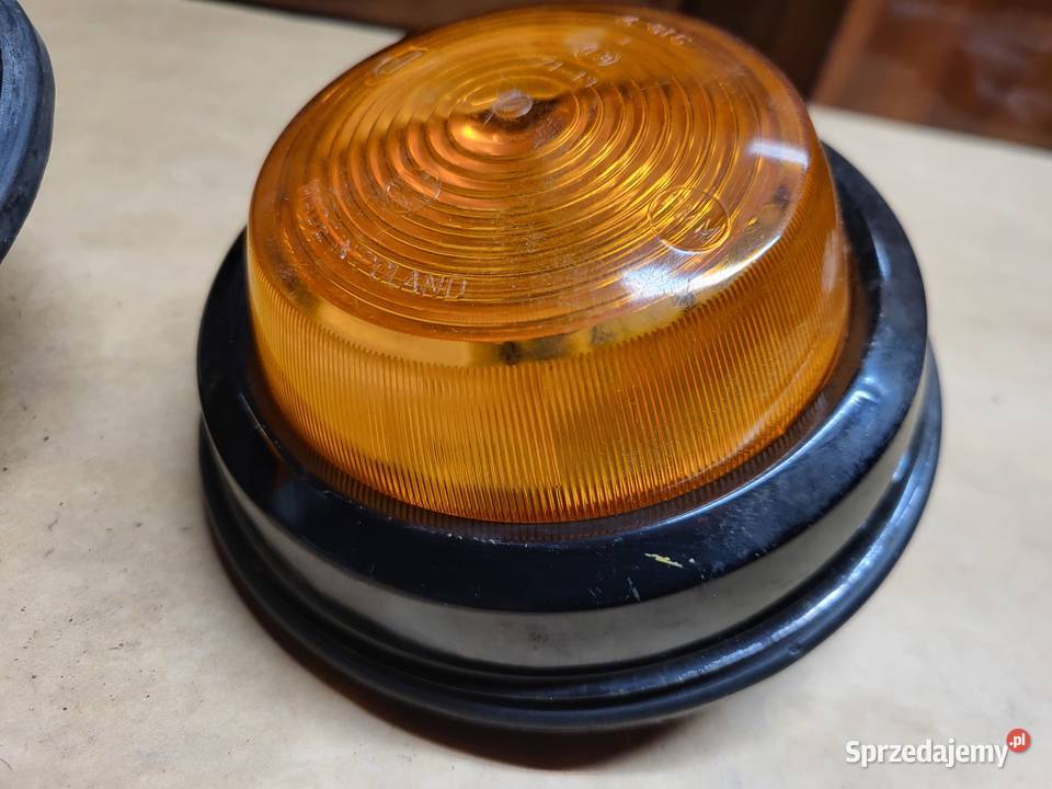 Syrena fabrycznie nowy komplet kierunkowskazów Chodzież