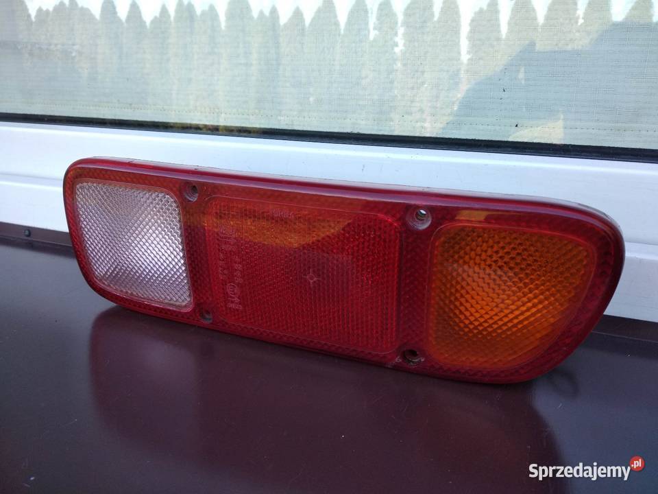 Nissan Terrano II Ford Maverick I lampa tył osobowe