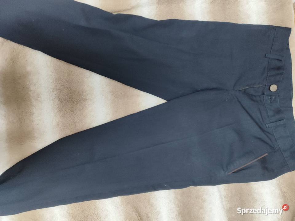 Zestaw ubrań męskich XSSM 8 sztuk Tshirty jeansy Zwierzyniec sprzedam