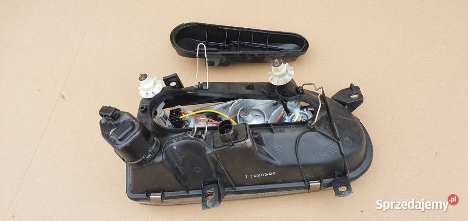 VW GOLF 3 III ALA GOLF IV 4 REFLEKTOR LAMPA Trzciel