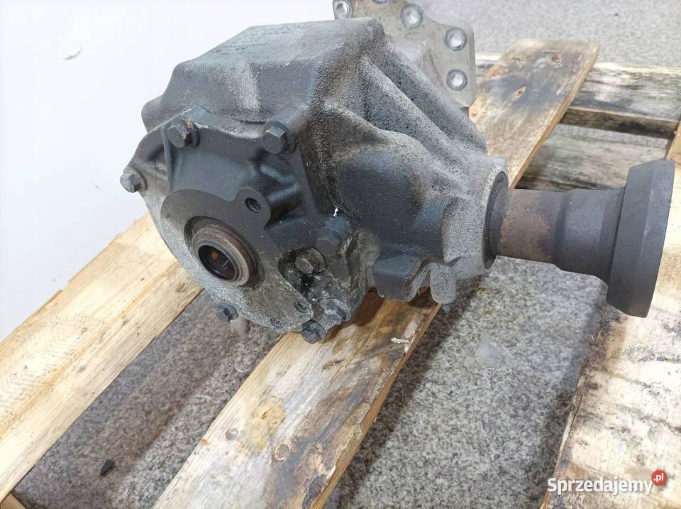 DYFERENCJAŁ REDUKTOR PRZÓD 32 B 258 30735851 Rok produkcji 2014