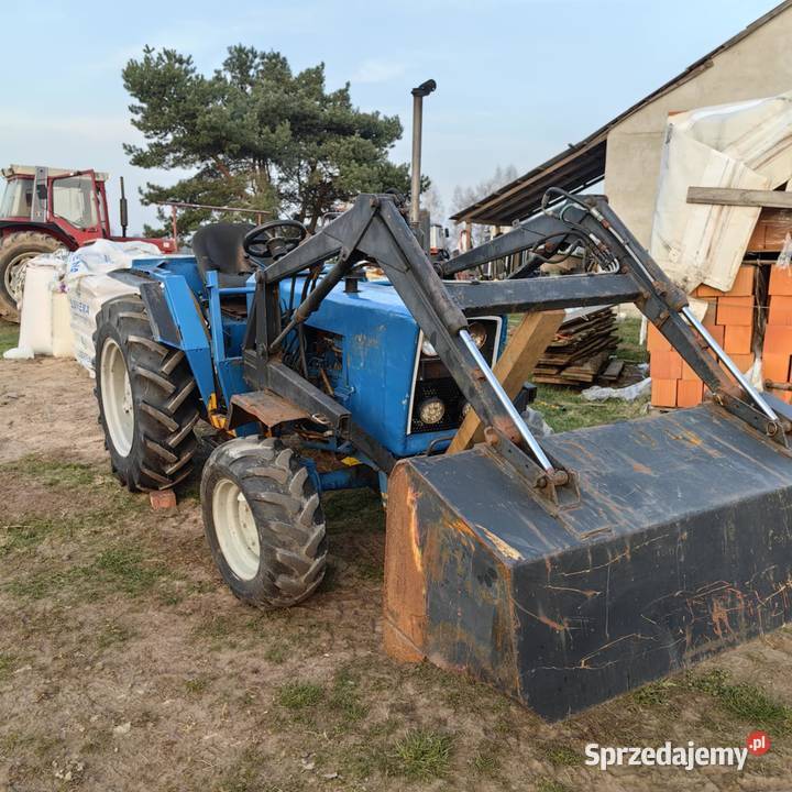 Ford 1900 4x4 z ładowaczem Kalisz