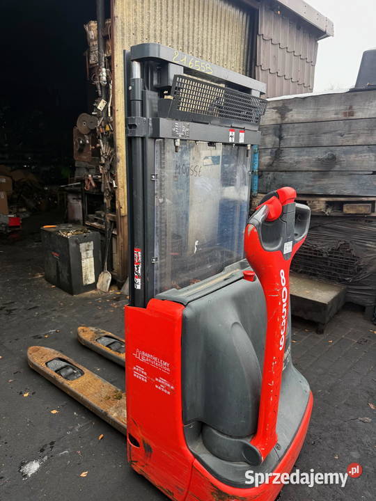 paleciak elektryczny z masztem LINDE L10B