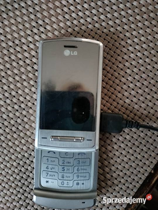 Telefon LG Shine KE970 srebrny LG Koło
