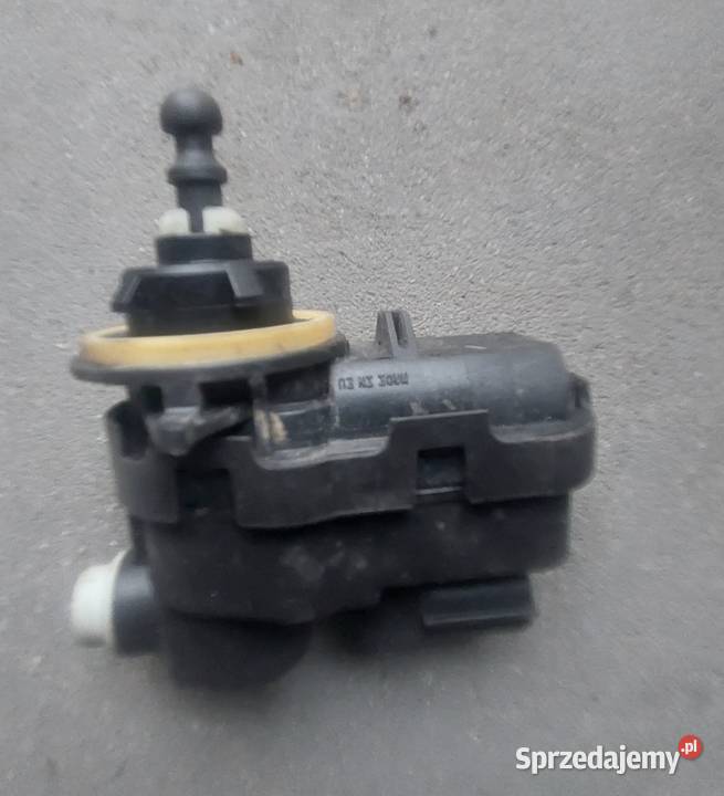 SILNICZEK REGULACJI LAMPY TOYOTA YARIS III Włocławek
