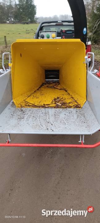 Wynajem rębak rozdrabniacz do gałęzi Mirachowo