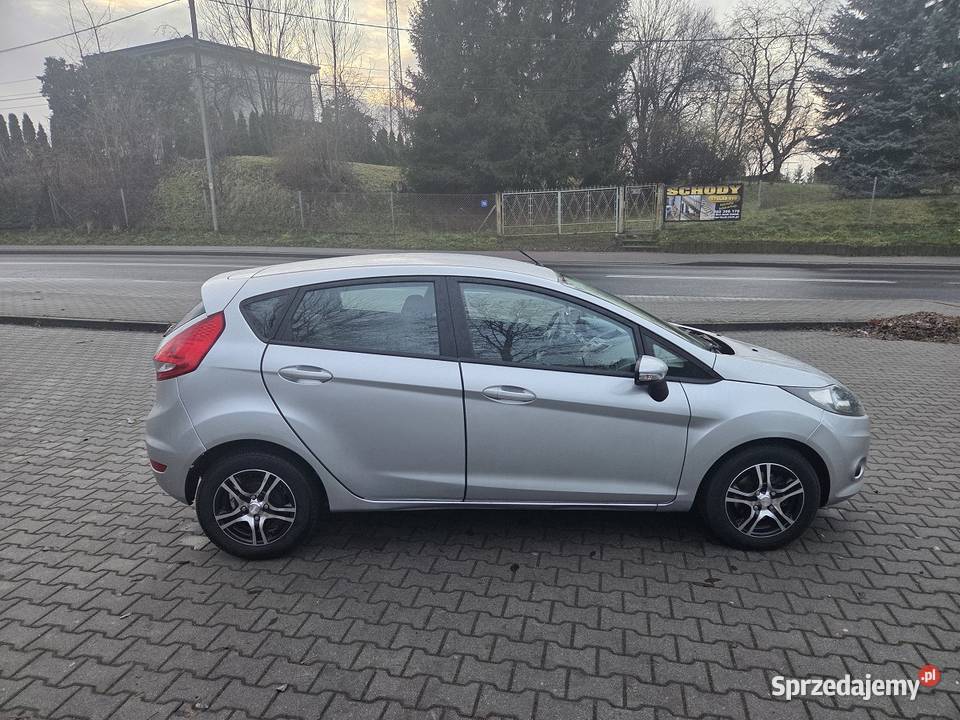 Ford Fiesta 125 Benzyna Niski Przebieg Klima Tarnów