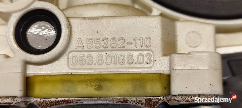 MERCEDES X117 CLA SILNICZEK SZYBY LEWY TYŁ