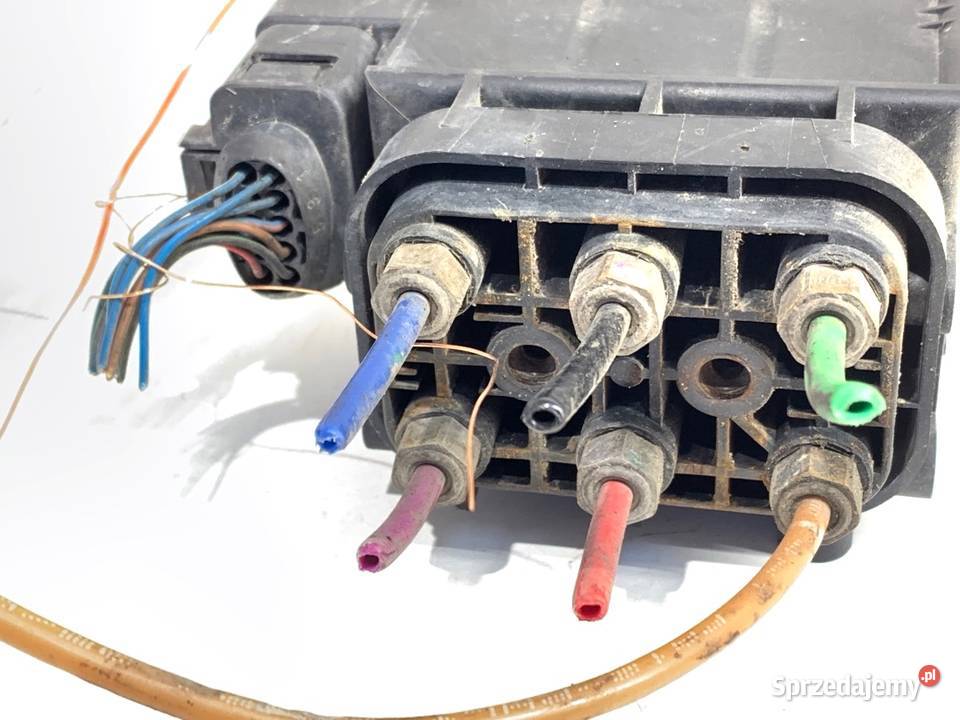 ROZDZIELACZ HYDRAULICZNY 4F0616013 podkarpackie