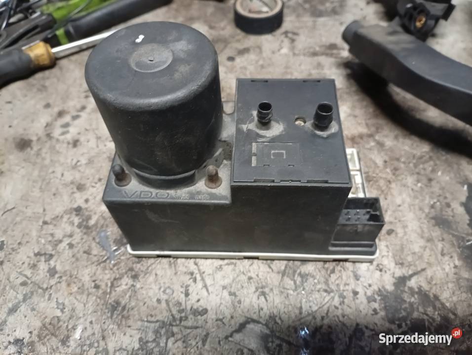 Pompka centralnego zamka audi 8L0 862 257 E osobowe Gorlice