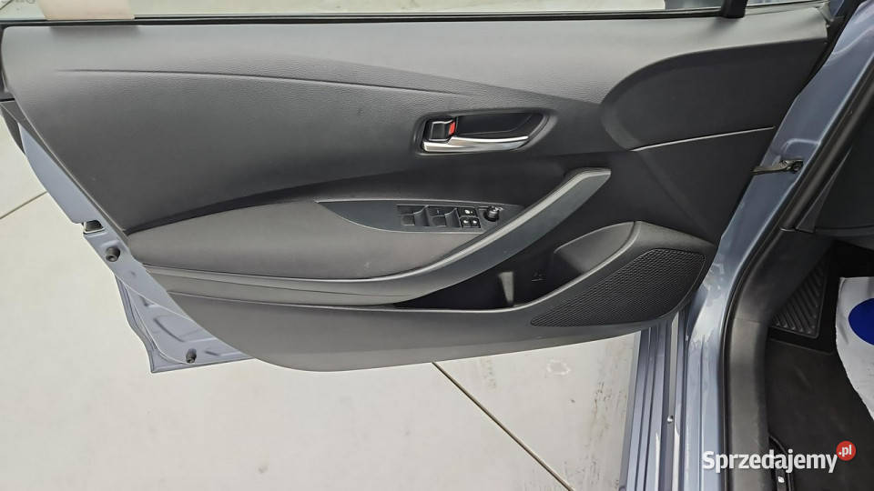 Toyota Corolla 16 Active Z Polskiego Salonu