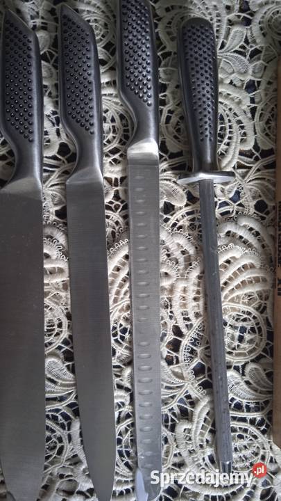 ZESTAW NOŻY KUCHENNYCH Z OSTRZAŁKĄ I ZAWIESZKĄ wielkopolskie Piła