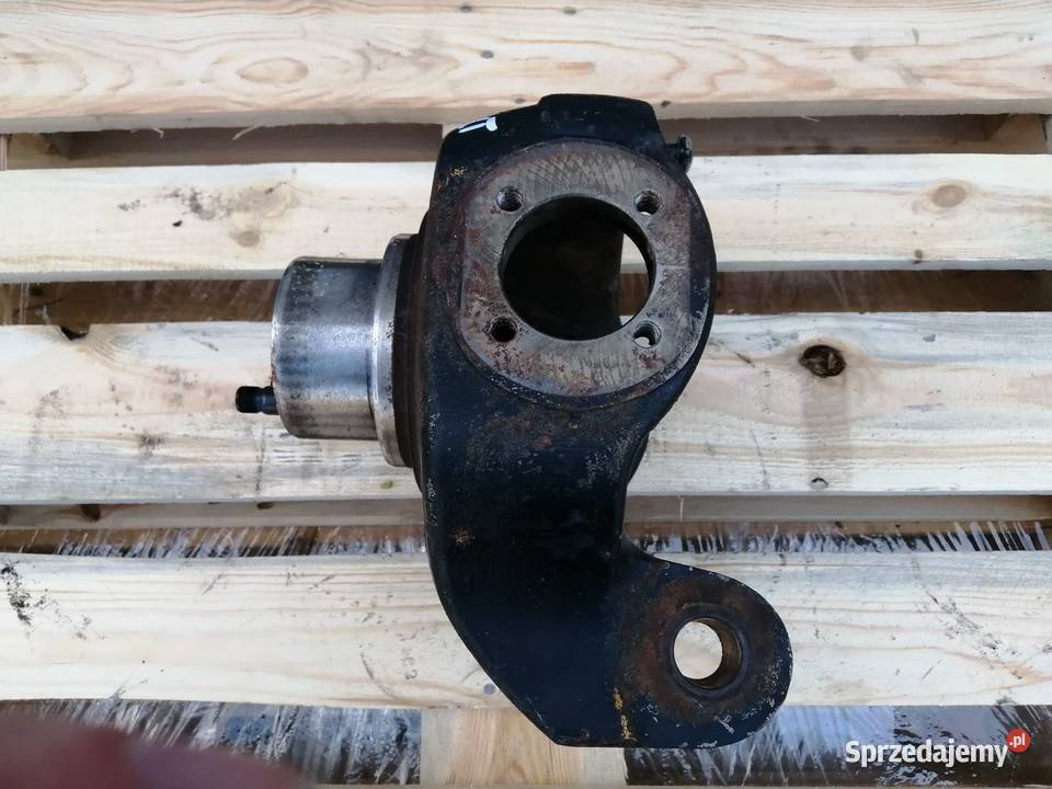 Zwrotnica prawy tył Manitou MLT 932 Spicer wielkopolskie Wilkowo