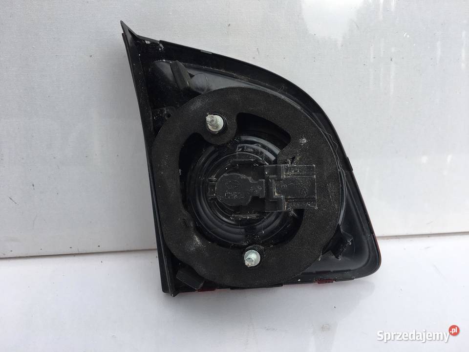 VW GOLF PLUS PRAWA LAMPA W KLAPĘ Ostroróg