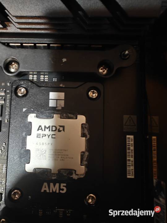 AMD EPYC 4585PX odpowiednik R9 9950X3D AMD Procesory Gdańsk