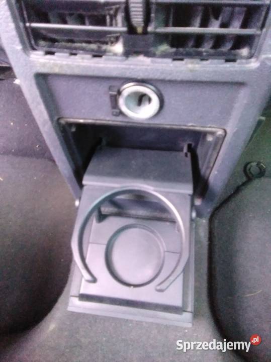 Tylni Cup Holder VW Touran Rumia