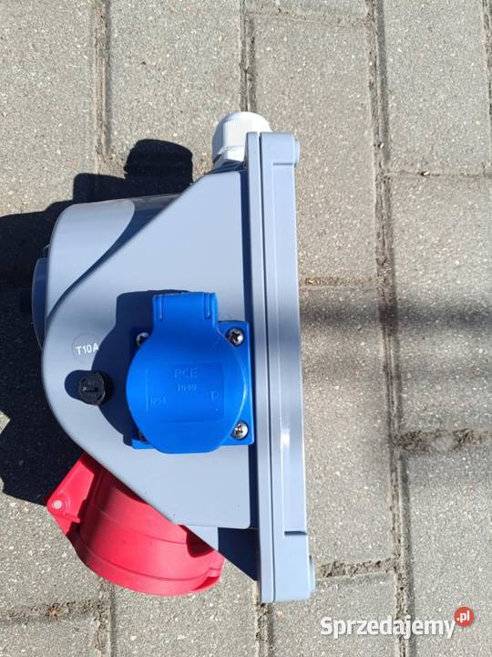 Gniazdo 400v 32A 5 p