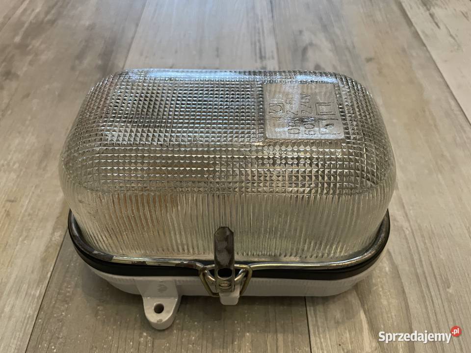 Lampa oprawa kanałowa porcelanowa przemysłowa śląskie Chudów