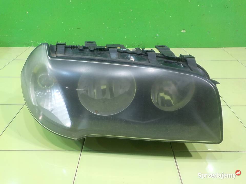 BMW X3 E83 25 B AUT 06r lampa prawa przod Suków