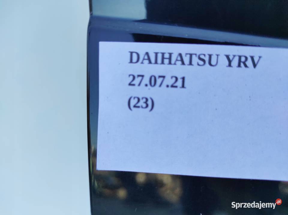 SZYBA DRZWI PRAWY TYŁ DAIHATSU YRV 13 osobowe Nowy Tomyśl