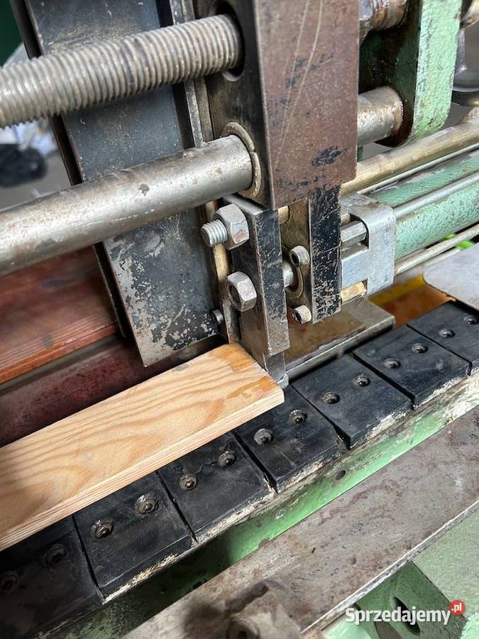 Uniwersalny podajnik elementów do maszyny z Wadowice