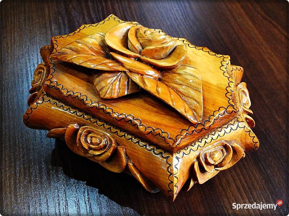 Szkatułka rzeźbiona RÓŻA pudełko Płaskorzeźba Żary