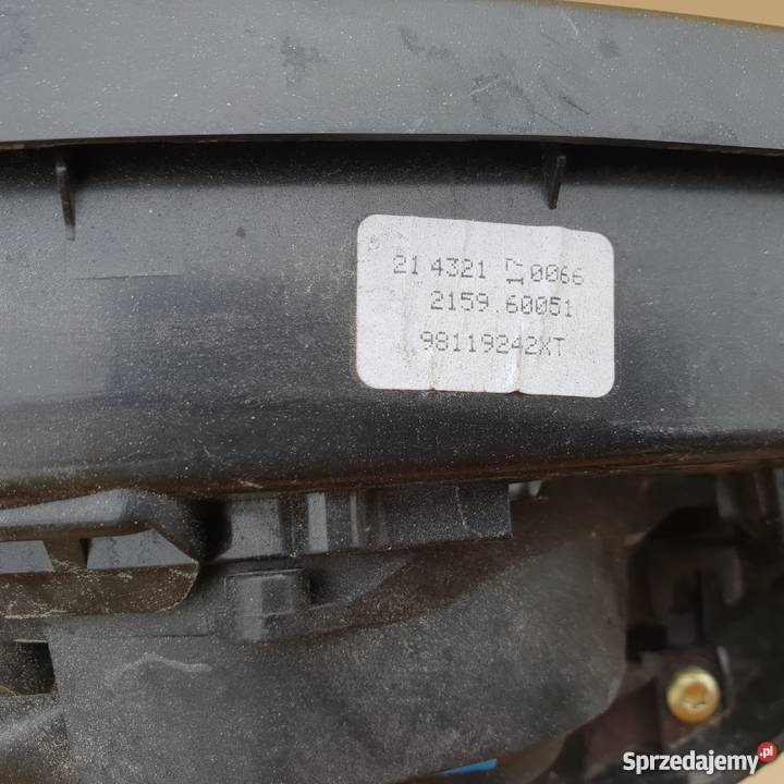 LUSTERKO PEUGEOT 3008 Bieleń