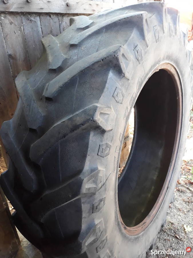 2 opny 48070R38 Jeziorsko sprzedam