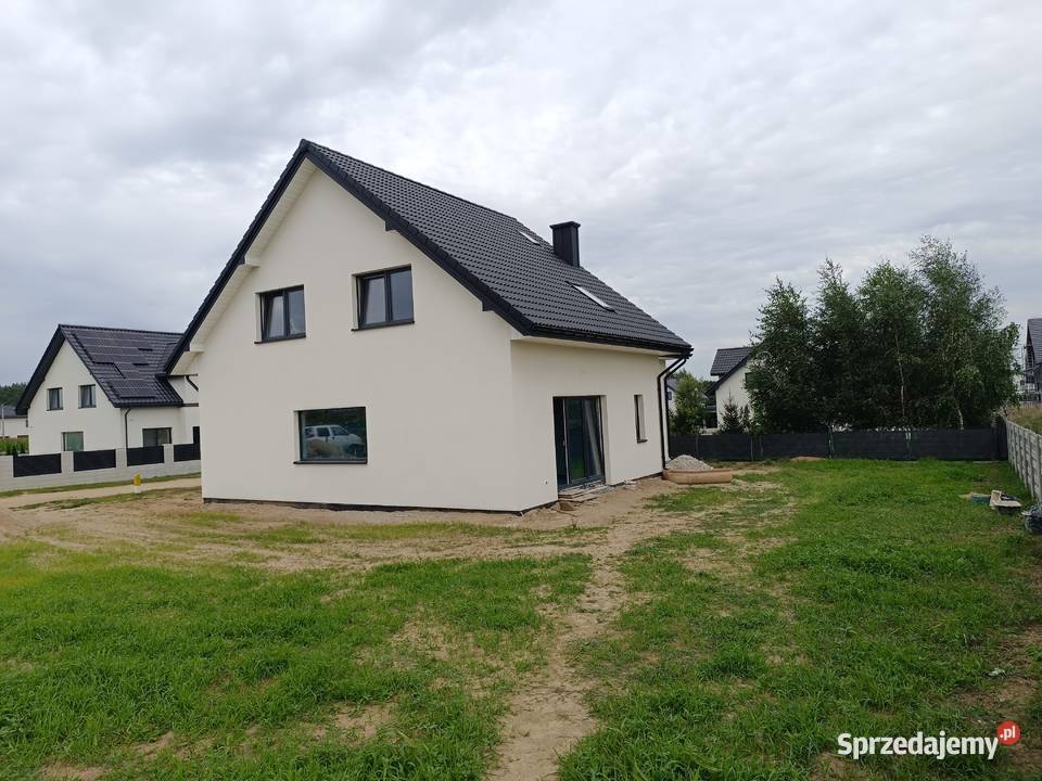 Sprzedam dom na ładnym osiedlu pod Łomżą w Konarzyce