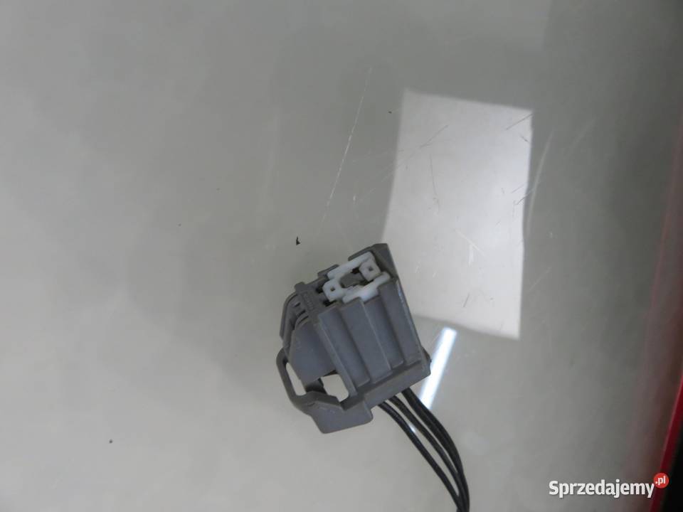 LAMPA PRAWA TYLNA FORD FOCUS MK2 II 8M5113404A