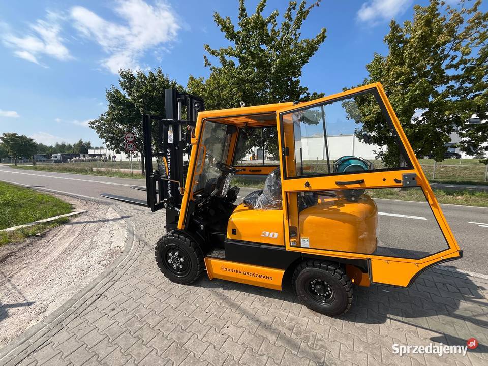 Wózek widłowy 3T duplex z kabiną LPG gaz