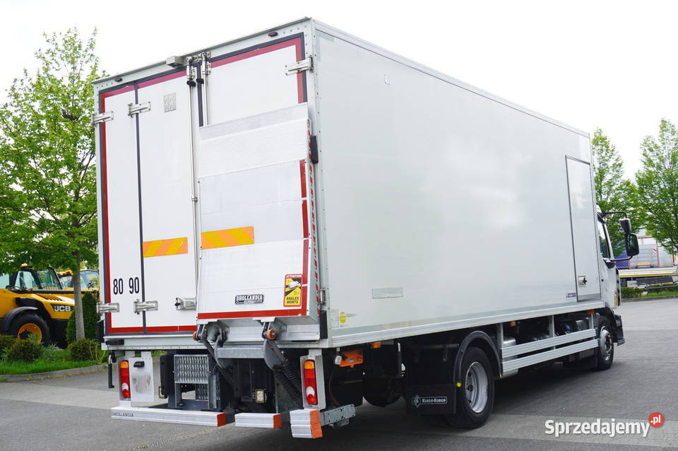 Renault D210 12T Chłodnia Bitemperatura 10 radio / CD sprzedam