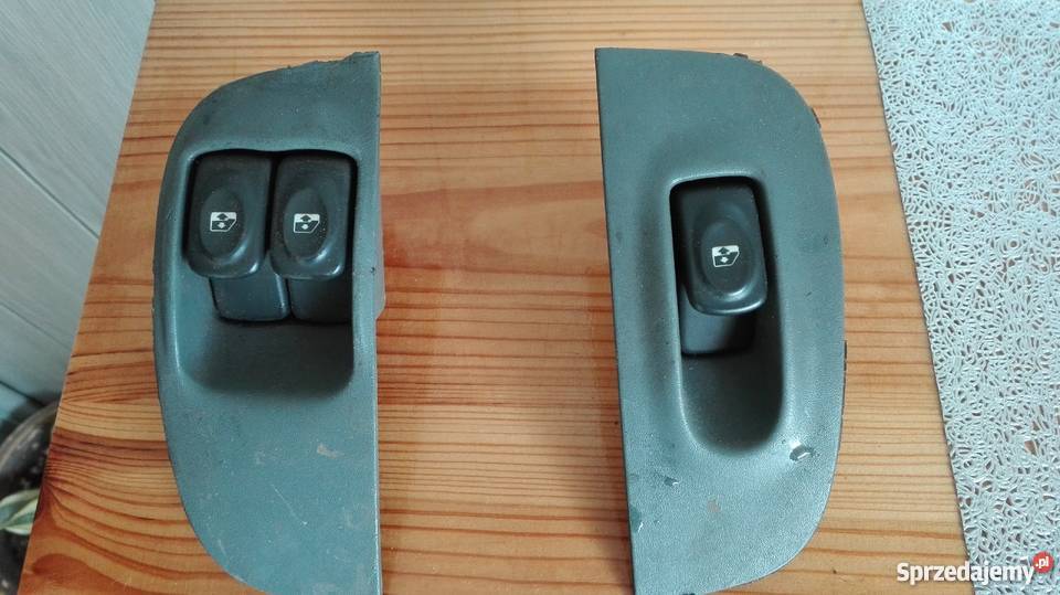 Renault Scenic 99r Włączniki podnoszenia szyb Rok produkcji 1999 Zbiersk