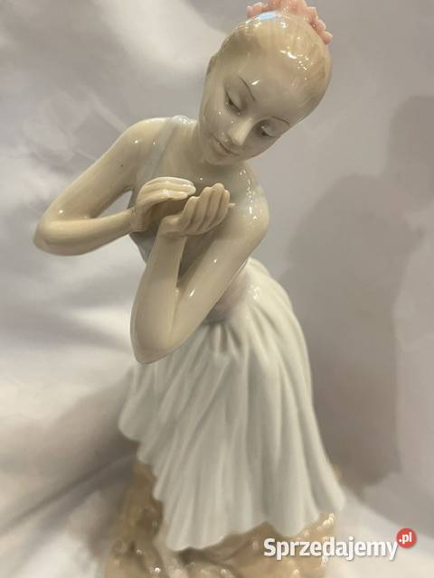 Dekoracyjna porcelanowa figurka baletnicy Kraków