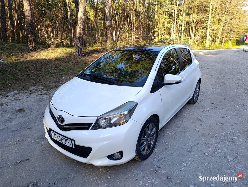 Toyota Yaris Rok produkcji 2013 Łukowa