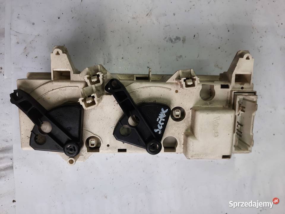 Renault Scenic panel klimatyzacji nawiewu osobowe Ksawerów