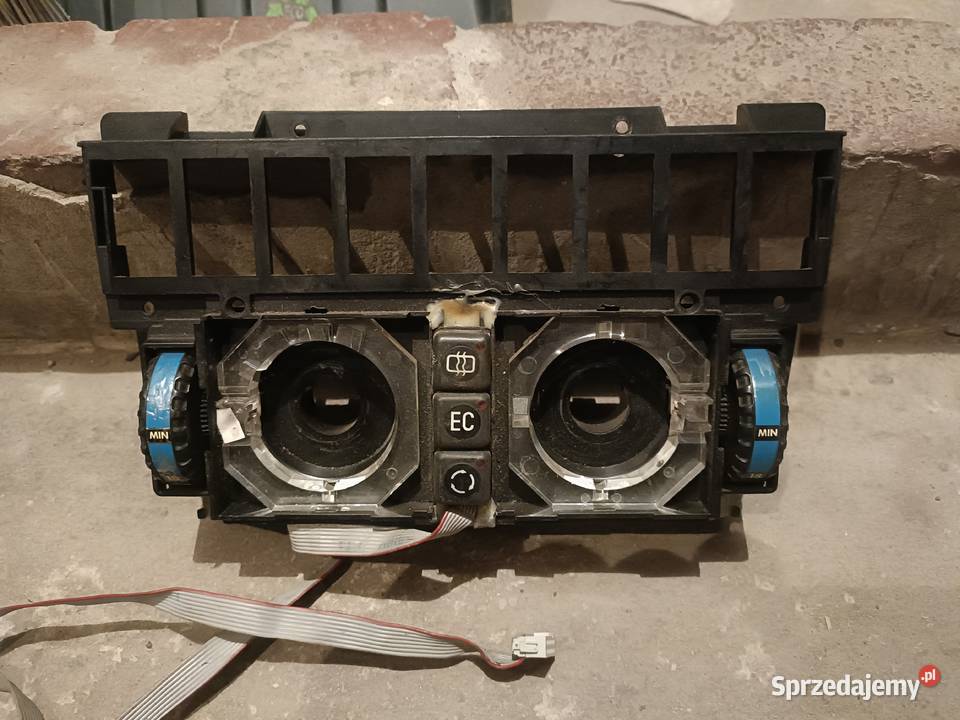 Panel klimatyzacji Mercedes W124 Pozostałe Katowice sprzedam