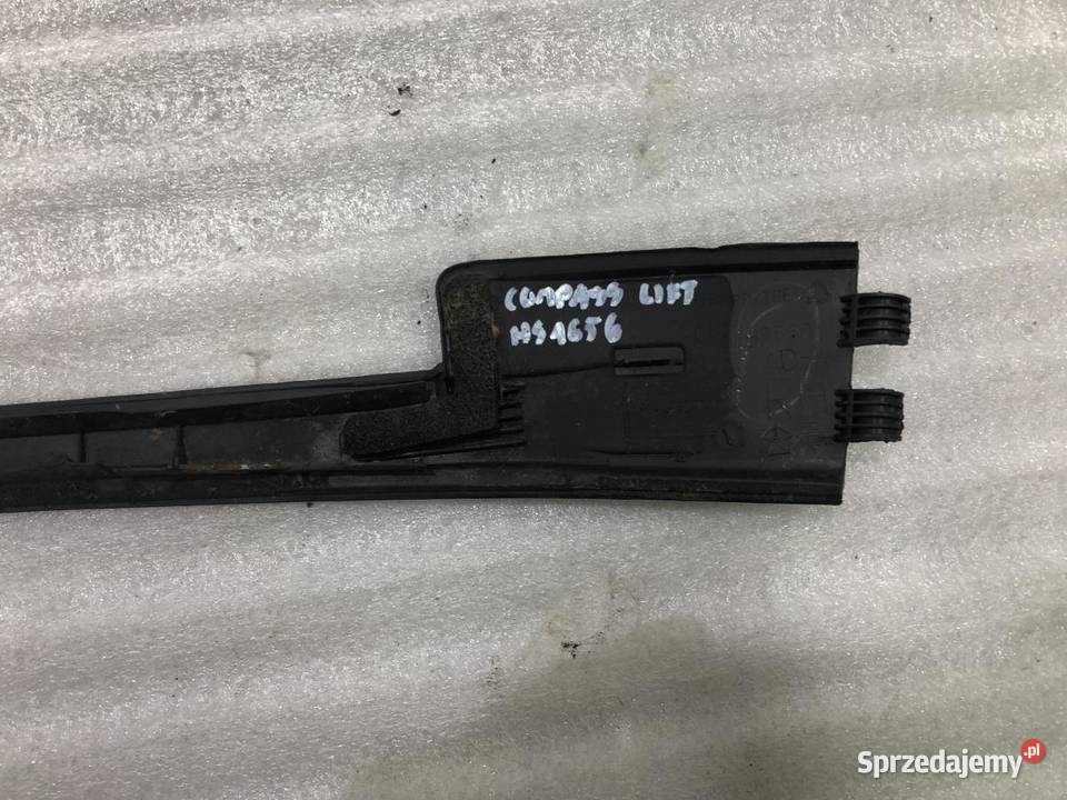 LISTWA SZYBY PRAWA JEEP COMPASS I 05182560 osobowe